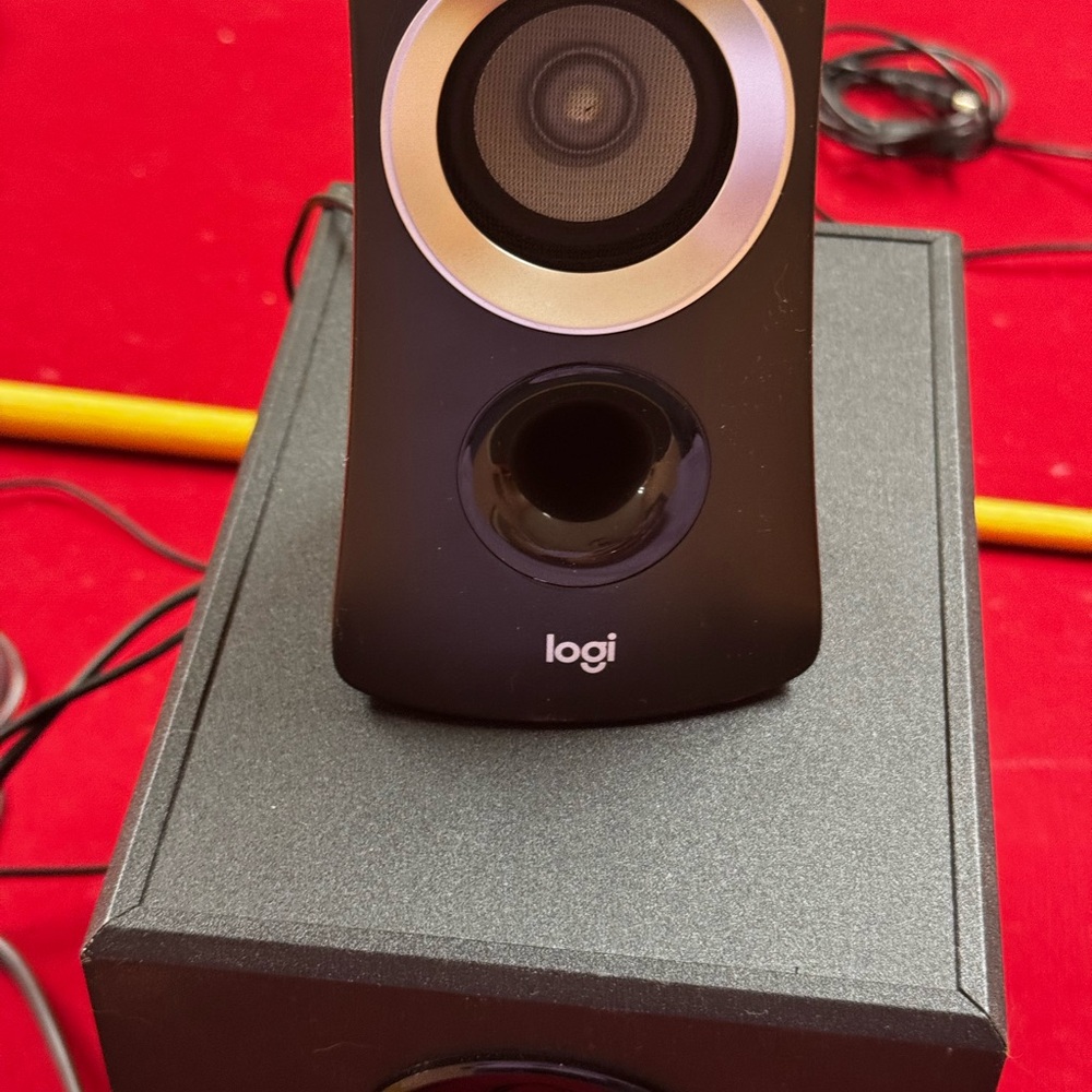 Logitech Black Computer Microphone Sleek Design - Picture 2 of 5